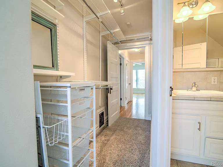 86 N Pearl St — Photo 19