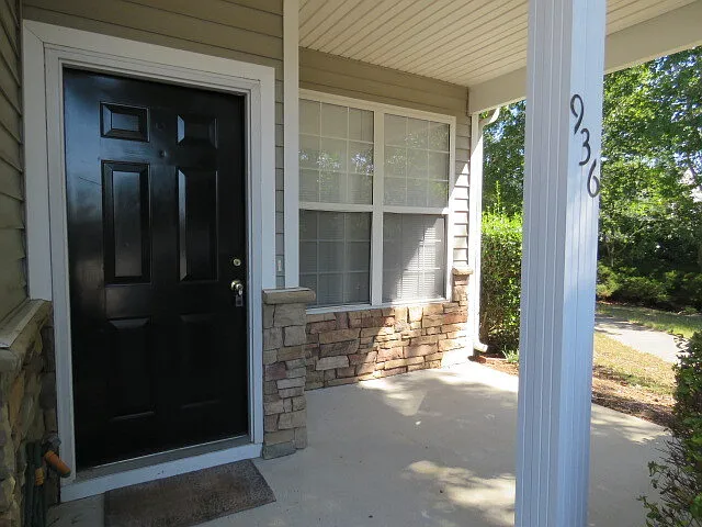 936 Cinnamon Dr — Photo 4