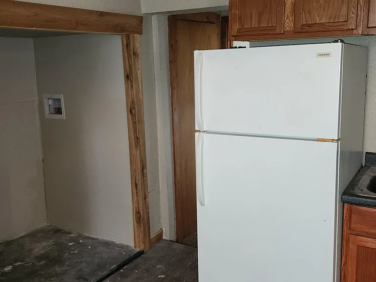 2120 Houston Ave — Photo 9