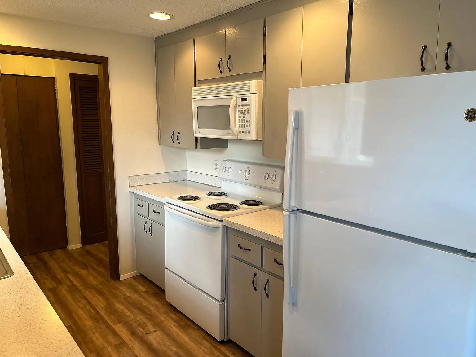 1005 N Columbia St — Photo 3