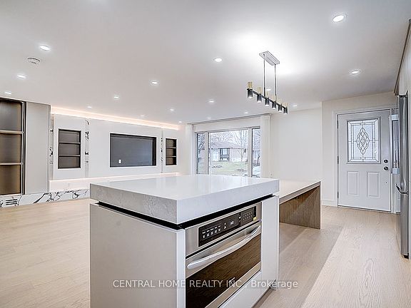 4th image of 23 Bakerdale Rd