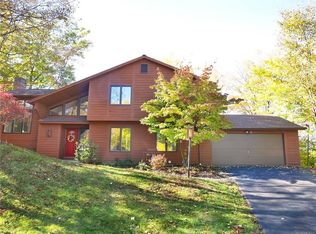34 Wandering Trl, Pittsford, NY 14534