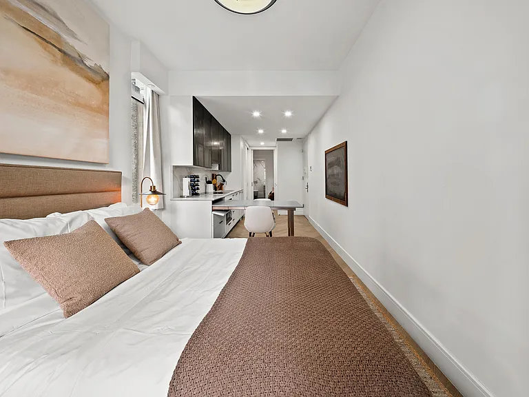 101 E 2nd St #4C — Photo 14