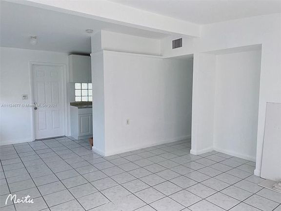 2nd image of 318 NW 30th Ave #0