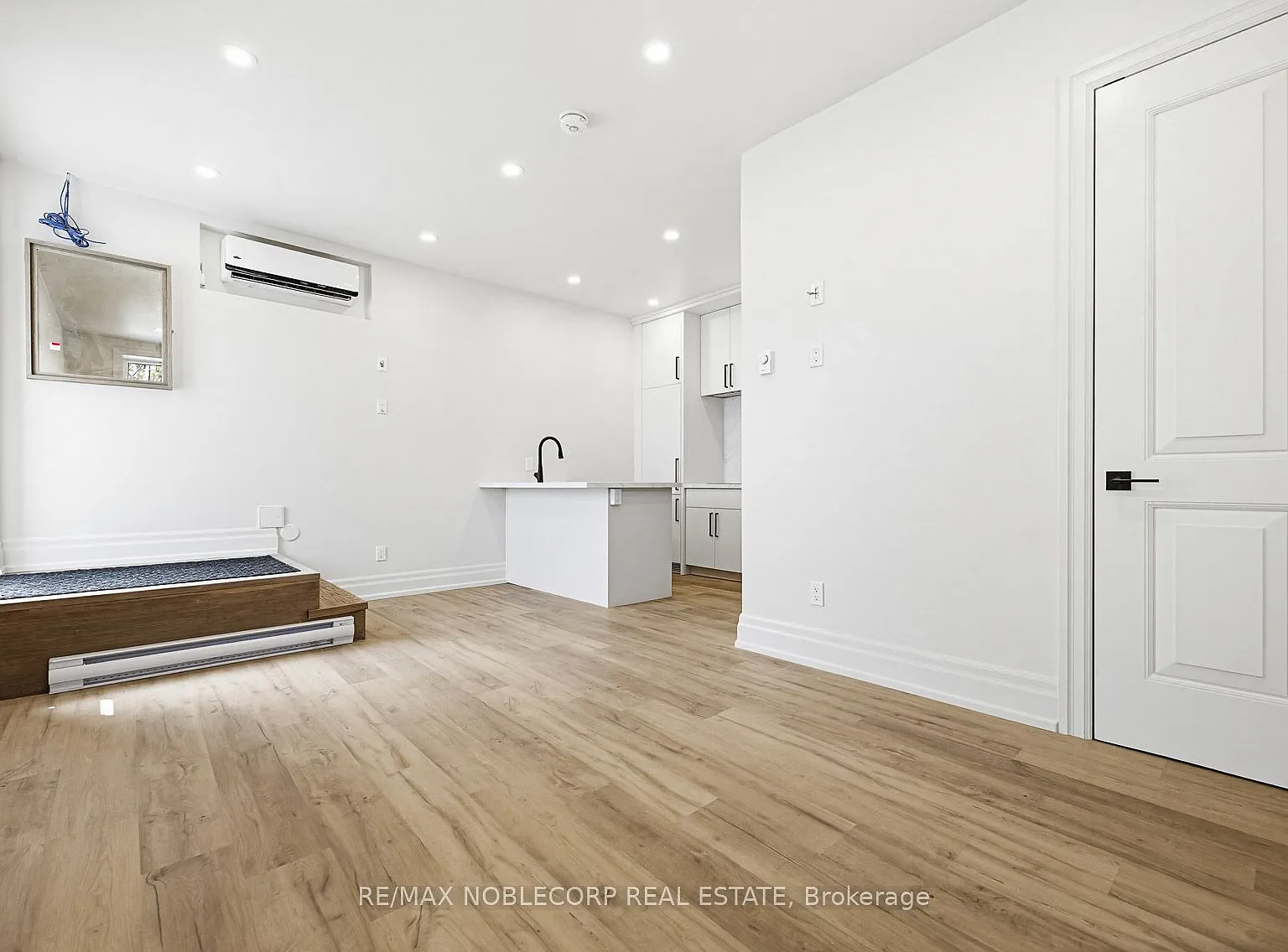 Studio, $1,675 — Photo 4