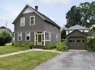 74 Meadow Ave, South Kingstown, RI 02879
