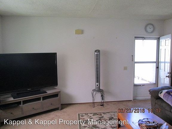 2nd image of 154 Woodbury Cir