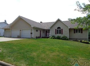 601 E Lynn Ave, Canton, SD 57013
