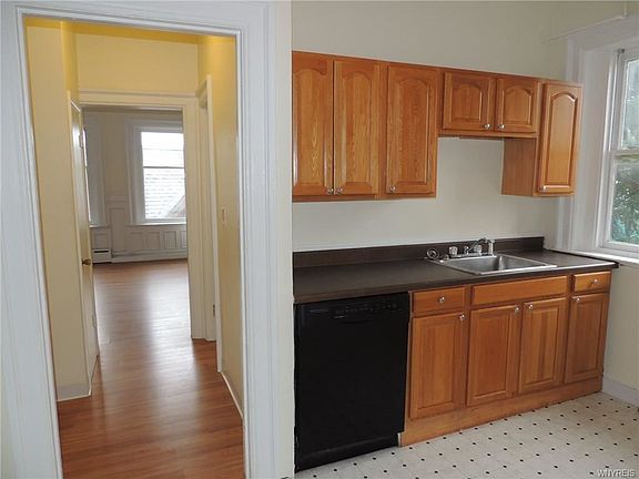 3rd image of 84 Mariner St APT 5