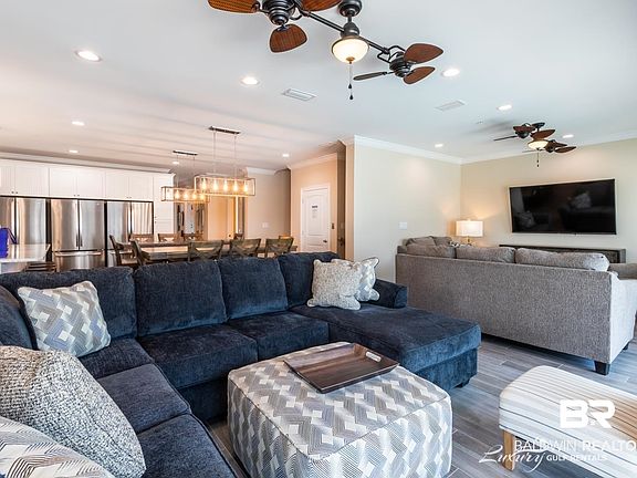 2nd image of 332 W Beach Blvd