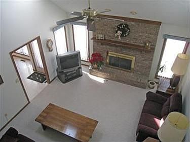 3rd image of 10570 Tudor Cir
