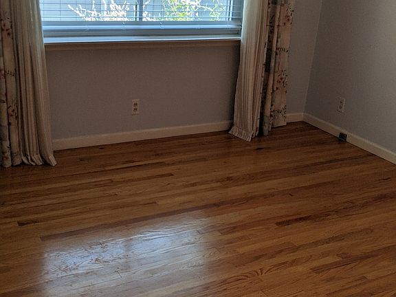 5th image of 3392 Elaine Dr