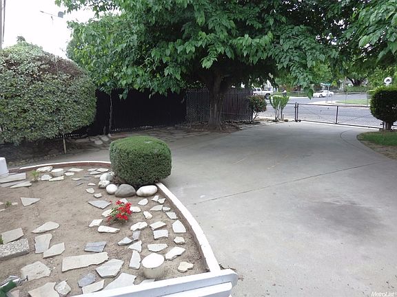 Cemented area for extra parking in front
