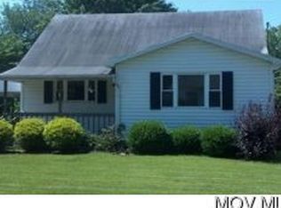 806 39th St, Vienna, WV 26105