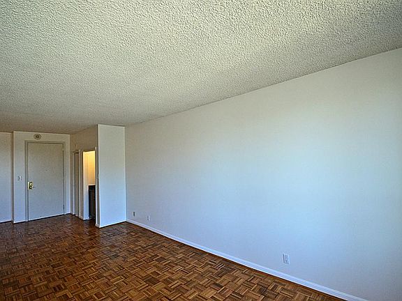 4th image of 5150 Hidalgo St Unit 1402