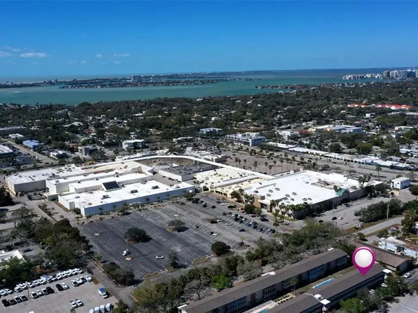 3751 S School Ave APT 11, Sarasota, FL 34239