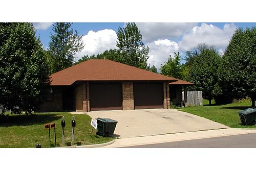 714-716 Republic Dr Photo 1
