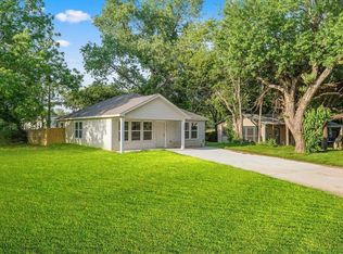 305 E Shepherd St, Denison, TX 75021