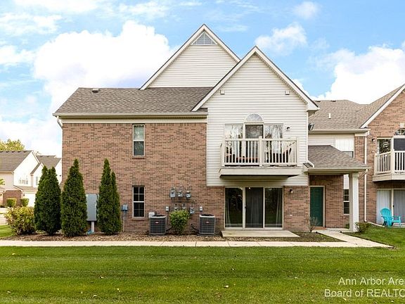 2nd image of 42870 Patty Ln