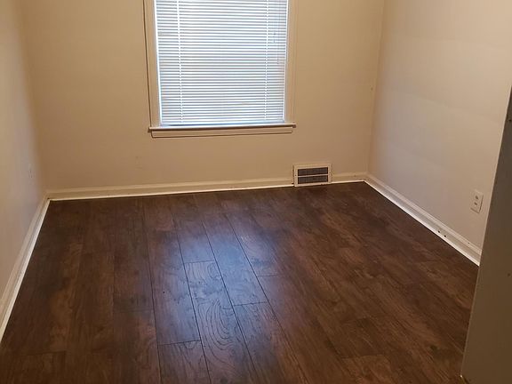 5th image of 6321 Payne Ave