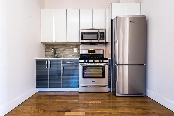 Rented by Nooklyn NYC LLC | media 34