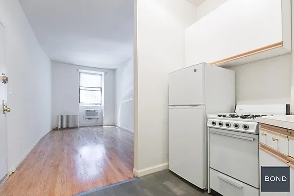 Rented by Bond New York | media 5