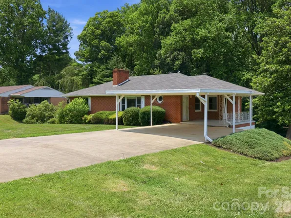 845 Sand Hill Rd, Asheville, NC 28806