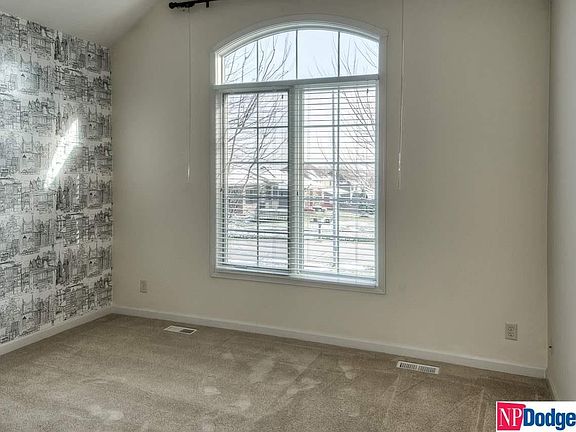 4th image of 416 S 201st Ave