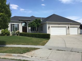 11643 S Waterside Ct, Riverton, UT 84095