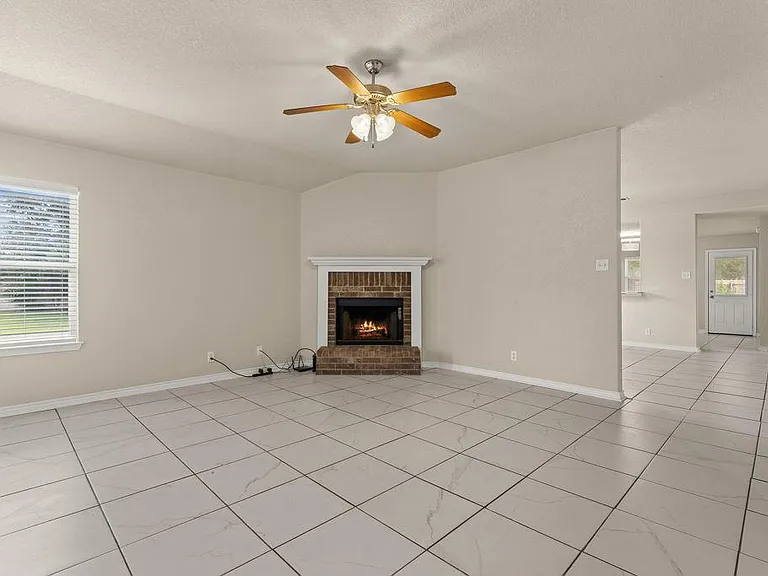 4703 Stonehaven Dr — Photo 16