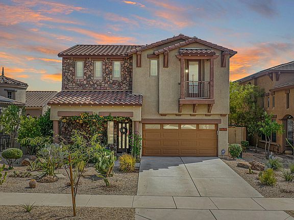 3rd image of 18487 W DESERT VIEW Lane