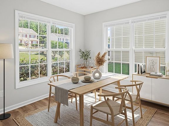 4th image of 2818 Herndon Village Way