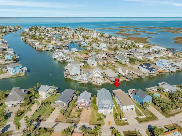 16518 Jamaica Cove Rd, Jamaica Beach, TX 77554