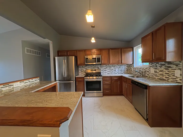 1181 Cimarron Dr — Photo 8