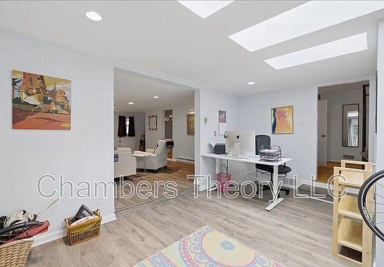 912 N Lexington St — Photo 19