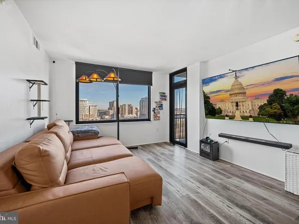 2451 Midtown Ave APT 1501, Alexandria, VA 22303