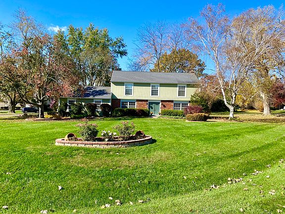 2nd image of 42W716 Steeplechase Ct