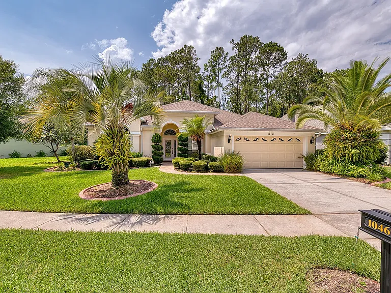 10469 Creston Glen Cir E — Photo 1