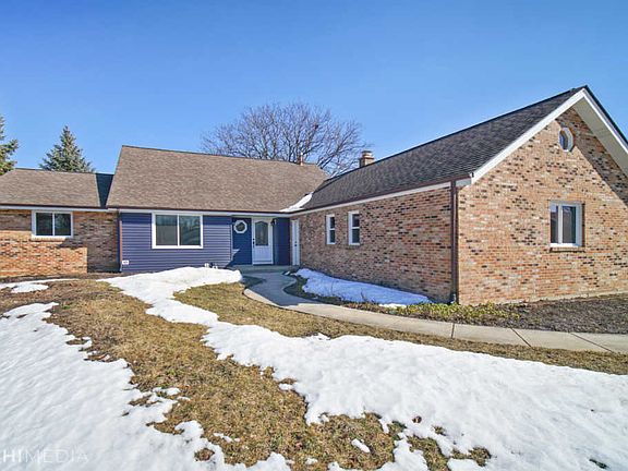 3rd image of 8527 Oriole Ct
