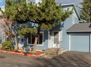 18542 NE Wasco St, Portland, OR 97230