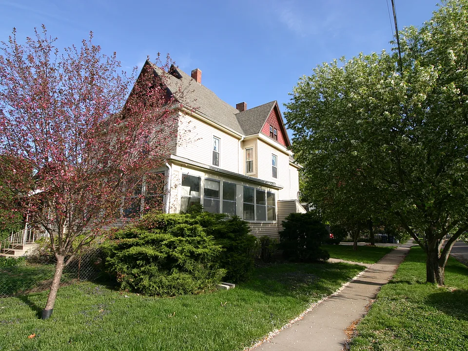 2748 Q St #1