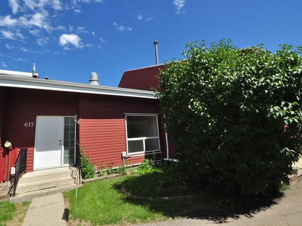 617 Millbourne Rd E, Edmonton, AB T6K 1V1