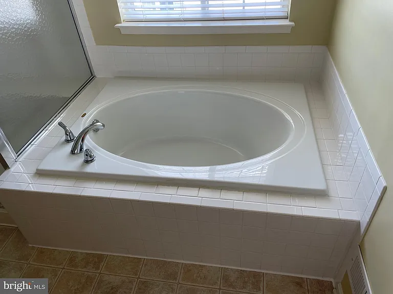 233 Morlyn Dr — Photo 16