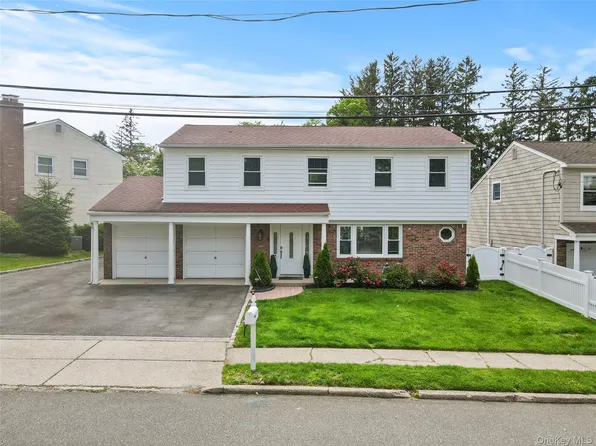 1 Bennett Avenue, Huntington, NY 11746