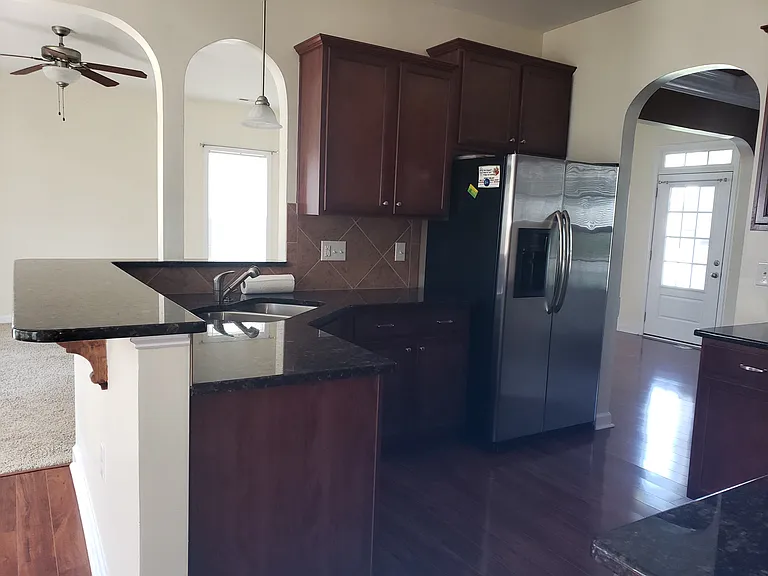 5911 Crown Ridge Ct — Photo 9