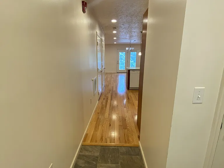 65 Woods Edge Rd #4 — Photo 4