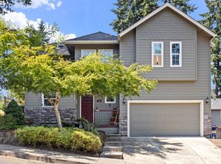 952 S 69th St, Springfield, OR 97478