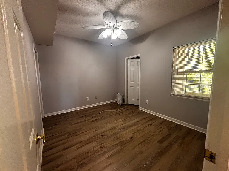 2311 Sweetwater Blvd — Photo 11