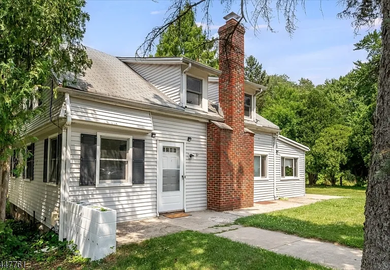 102A N Jefferson Rd — Photo 3