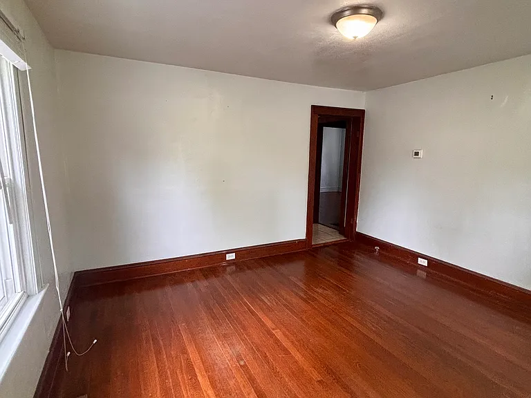 1526 20th St NE — Photo 7